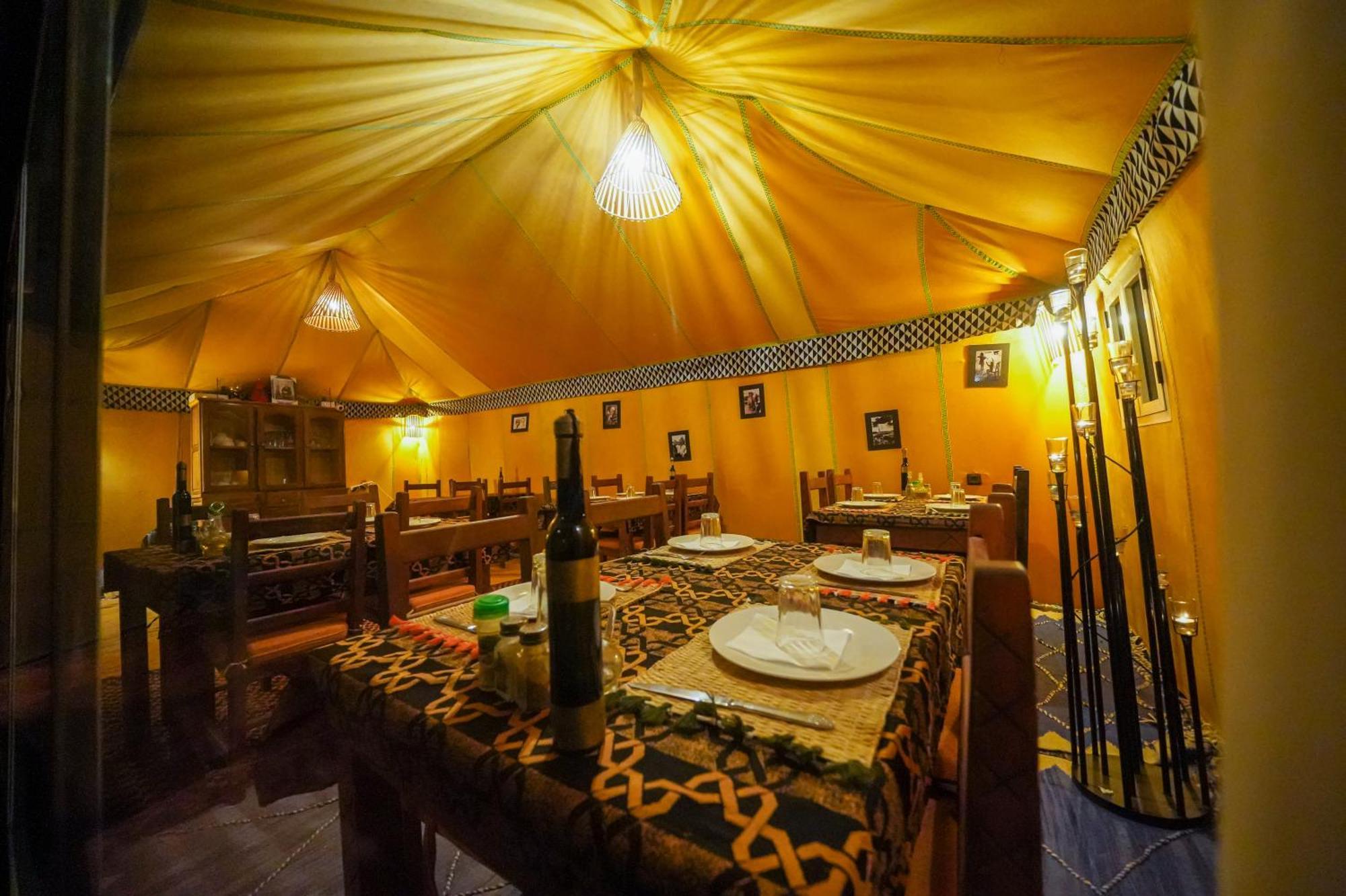 Horaz Merzouga Camp Buitenkant foto