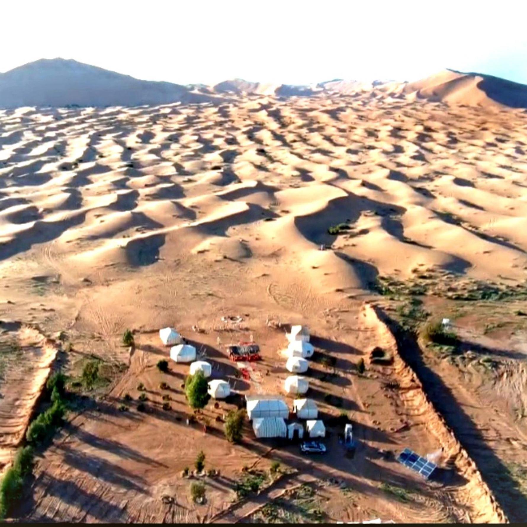 Horaz Merzouga Camp Buitenkant foto